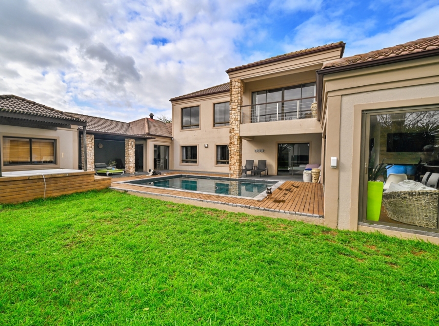 5 Bedroom Property for Sale in Vierlanden Western Cape